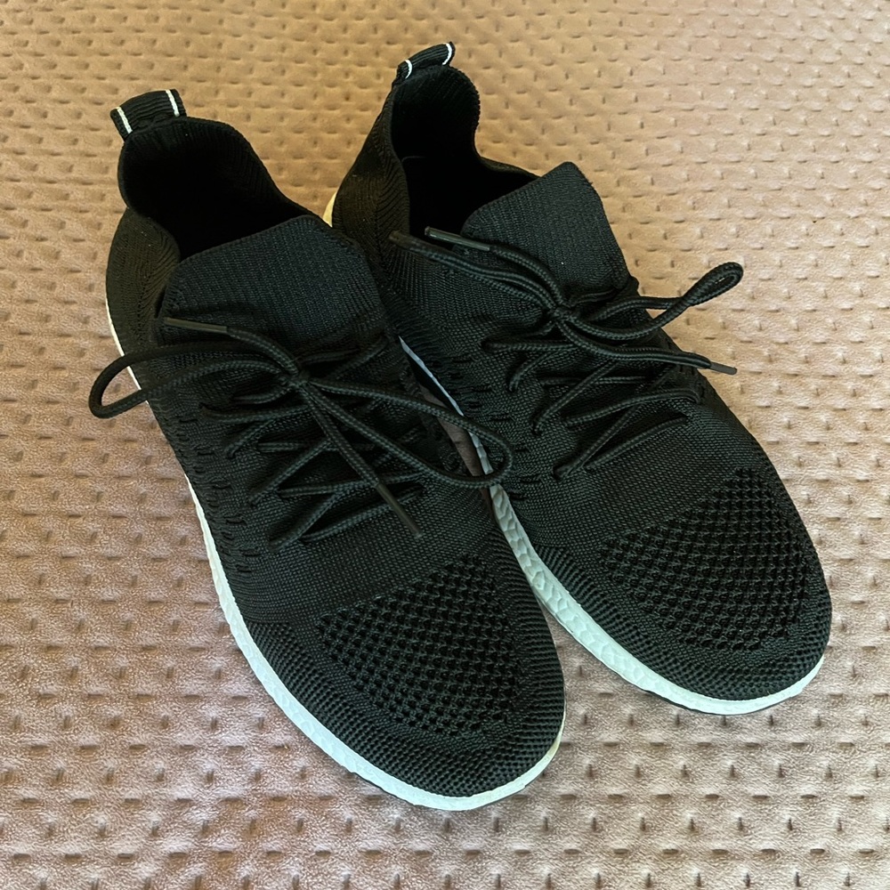Black comfy sneakers